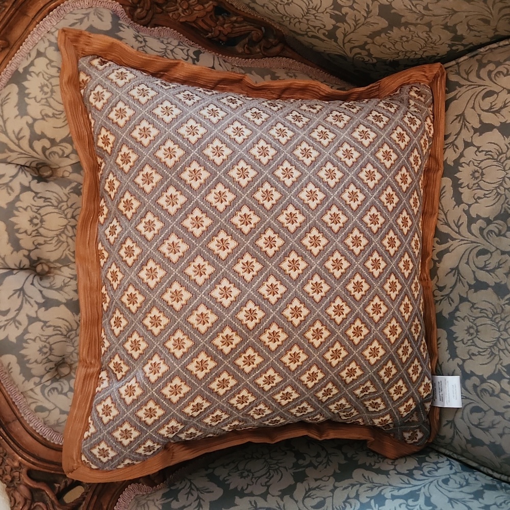Elegant Paisley Accent Pillow - Multicolor - Picture 2 of 5